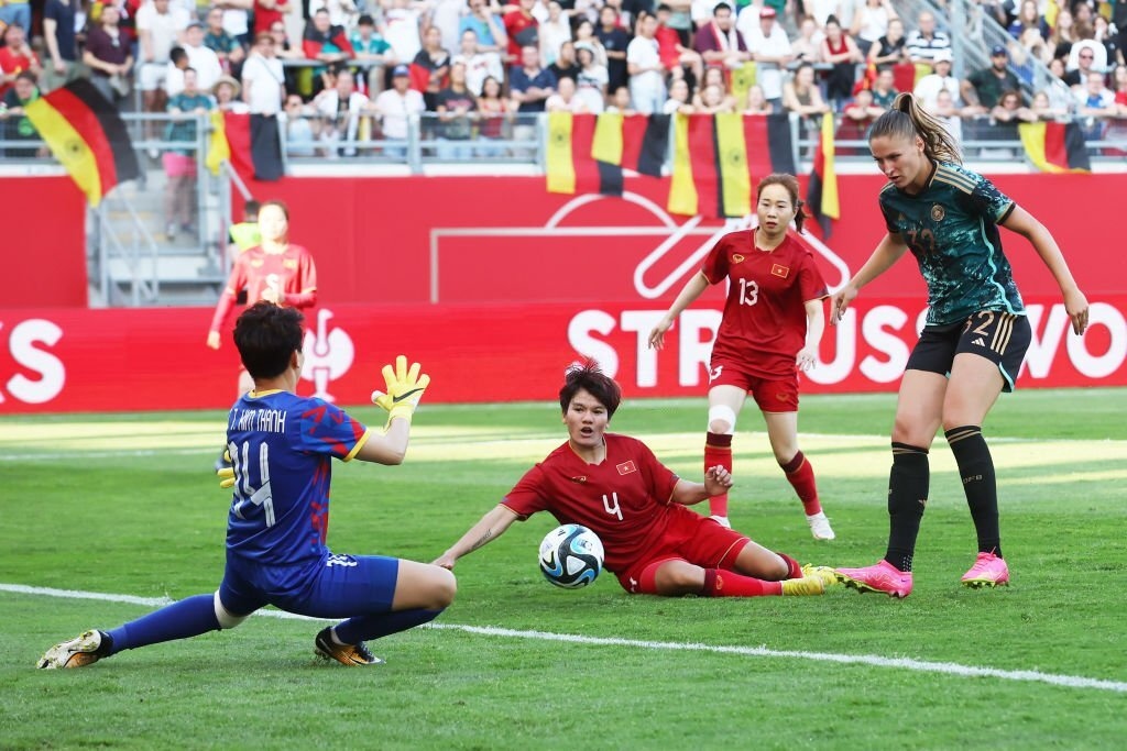 Thủ môn Kim Thanh tự tin với hàng thủ ĐT nữ Việt Nam trước thử thách World Cup 2023